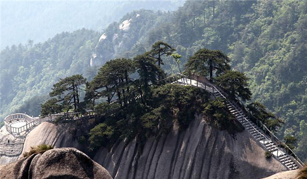 江淮第一山