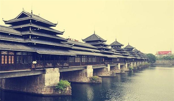 三江风雨桥