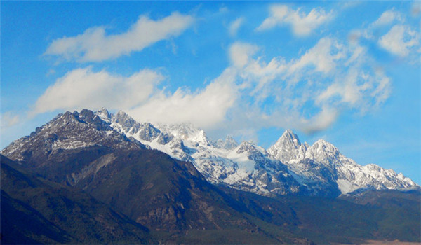 玉龙雪山海拔